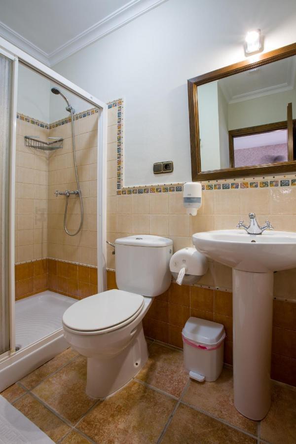 Hostal Don Joaquin אלורה מראה חיצוני תמונה