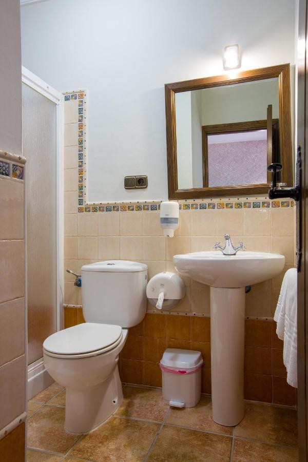 Hostal Don Joaquin אלורה מראה חיצוני תמונה