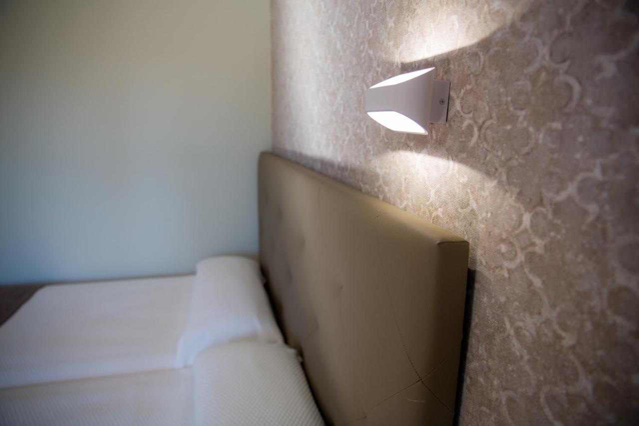 Hostal Don Joaquin אלורה מראה חיצוני תמונה